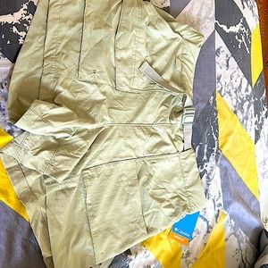 Green cargo shorts never worn tag still on size 1x